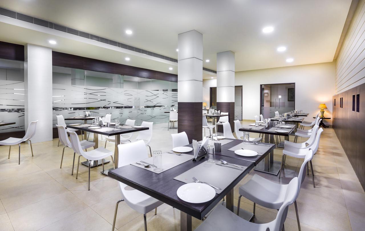 Regency Tiruttani By Grt Hotels Thiruttani Экстерьер фото