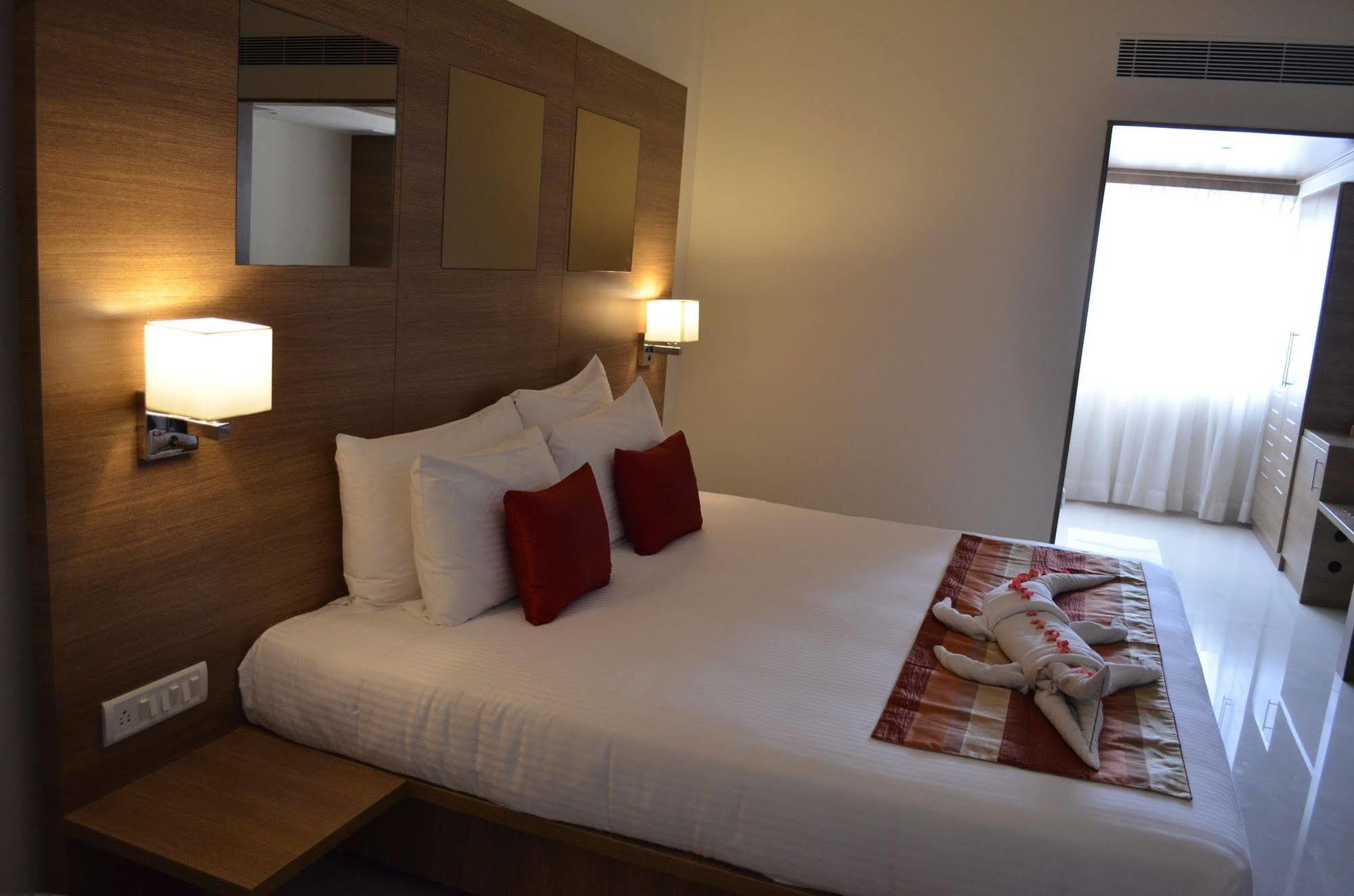 Regency Tiruttani By Grt Hotels Thiruttani Экстерьер фото