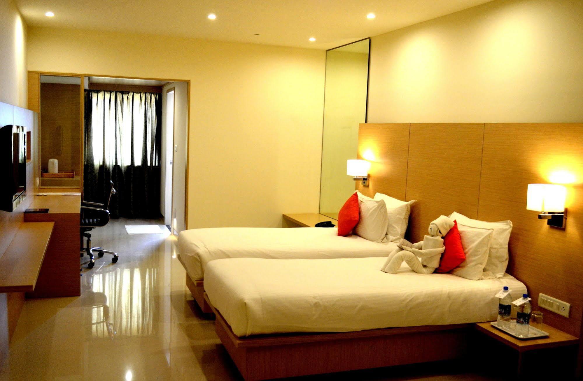 Regency Tiruttani By Grt Hotels Thiruttani Экстерьер фото