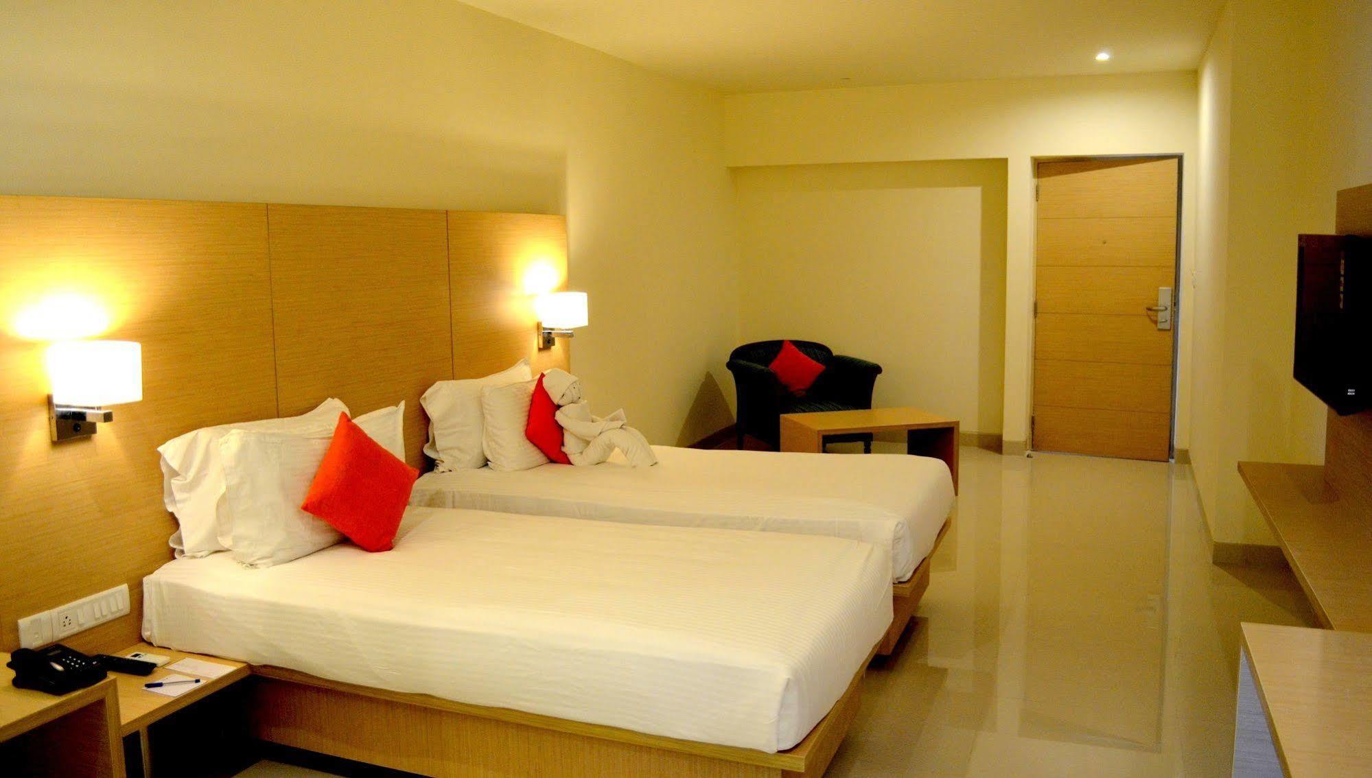 Regency Tiruttani By Grt Hotels Thiruttani Экстерьер фото